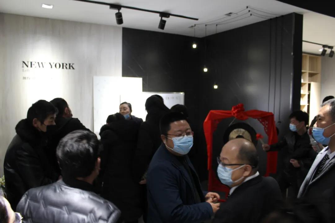 恭喜！華洲木業(yè)（陜西）運營中心首航儀式暨供應鏈賦能模式發(fā)布會圓滿舉辦！(圖20)